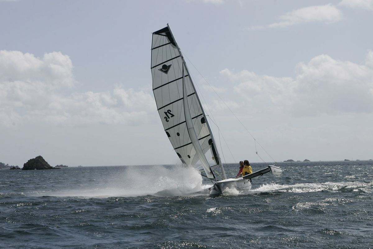 trimaran magnum 21